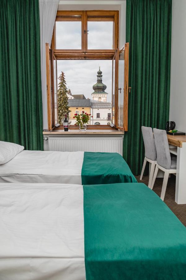 The Old Townhouse Aparthotel Krosno Exterior photo