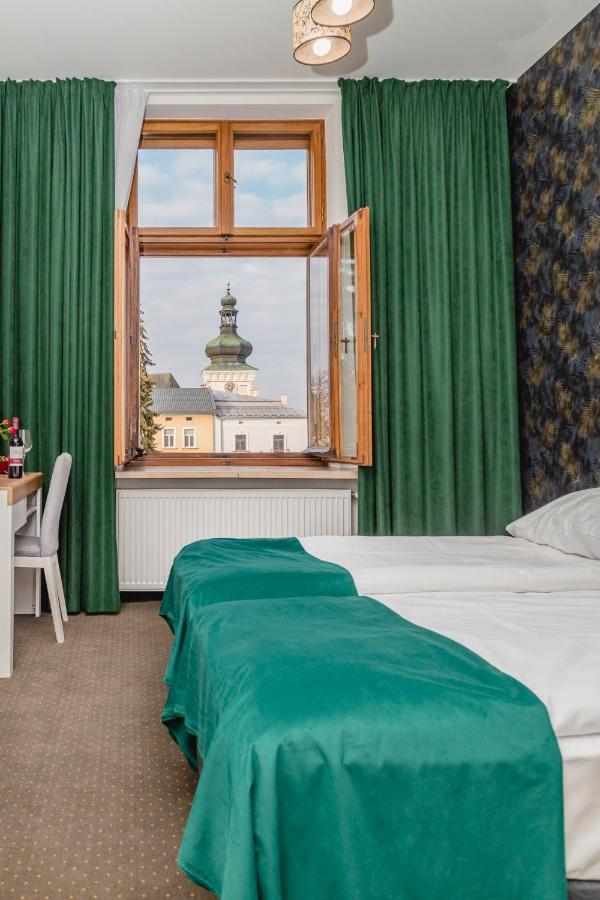 The Old Townhouse Aparthotel Krosno Exterior photo
